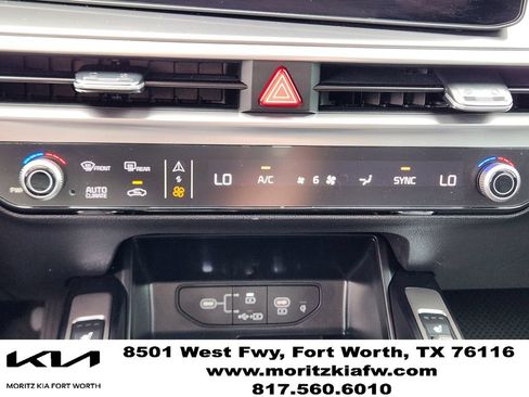 Used 2025 Kia Sorento S AWD/4WD image 14