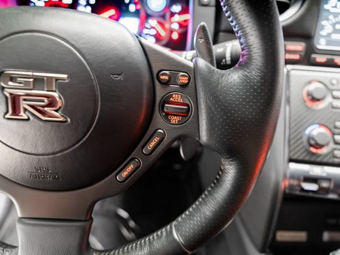 Used 2016 Nissan GT-R Premium AWD/4WD image 45