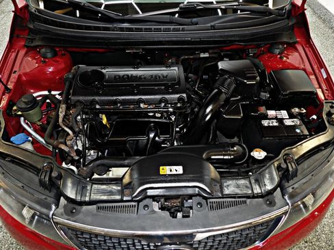 Used 2013 Kia Forte EX image 21