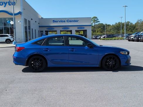 Certified 2024 Honda Civic Sport image 2