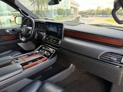 Certified 2023 Lincoln Navigator Reserve image 22