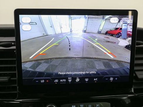 Used 2024 Ford Transit 350 XLT RWD image 25