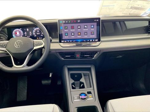 New 2026 Volkswagen Tiguan SE AWD/4WD image 7