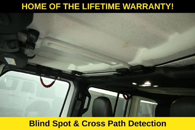 Used 2021 Jeep Wrangler Unlimited Rubicon AWD/4WD image 32
