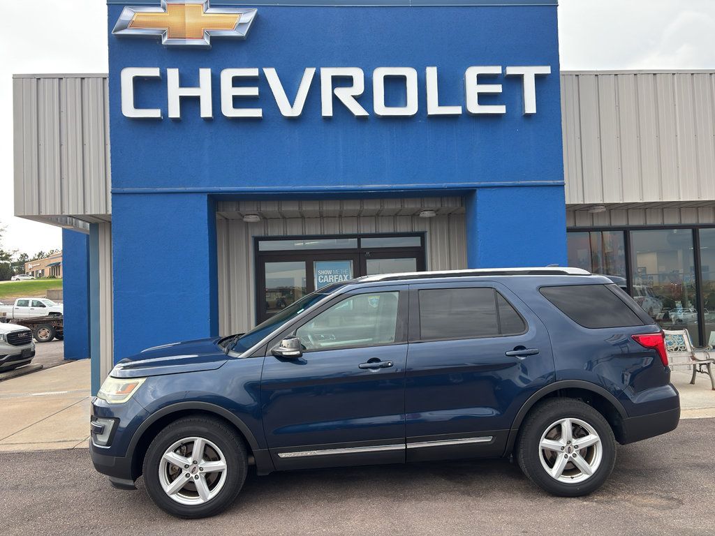 Used 2016 Ford Explorer XLT w/ Equipment Group 201A AWD/4WD image 1