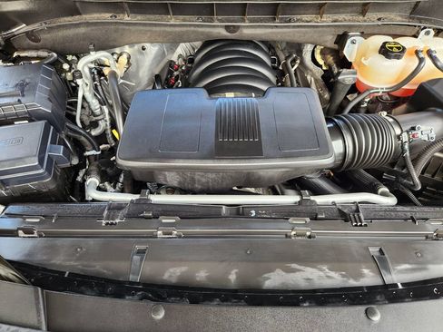 Used 2025 Chevrolet Tahoe LT AWD/4WD image 22