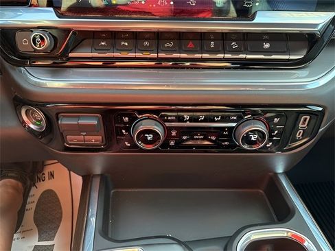 Used 2023 Chevrolet Silverado 1500 High Country w/ Technology Package image 15