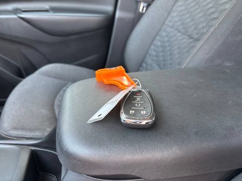 Used 2021 Chevrolet Equinox LT AWD/4WD image 21
