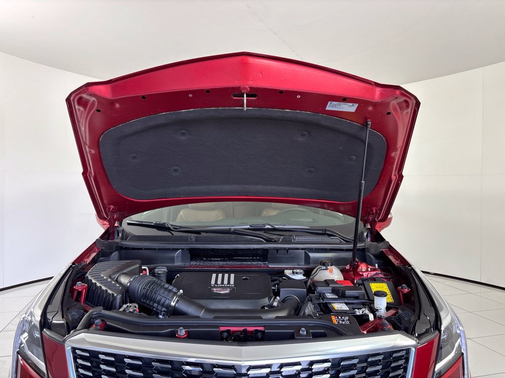 Used 2025 Cadillac XT5 Premium Luxury w/ Technology Package FWD image 11
