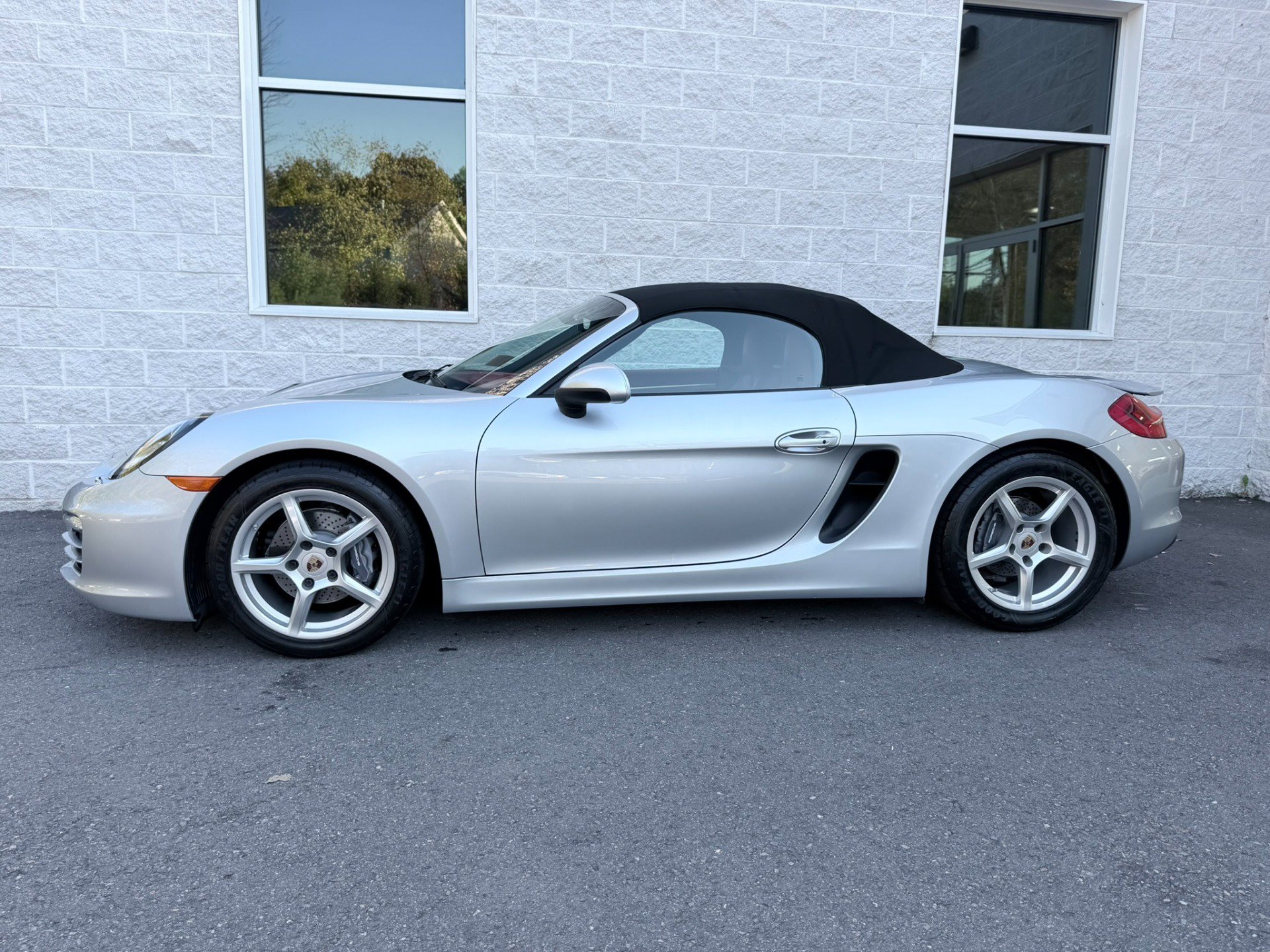 Used 2014 Porsche Boxster RWD image 35