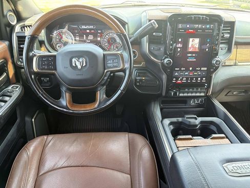Used 2022 RAM 3500 Limited AWD/4WD image 17