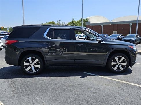 Used 2020 Chevrolet Traverse LT w/ LT Premium Package image 15
