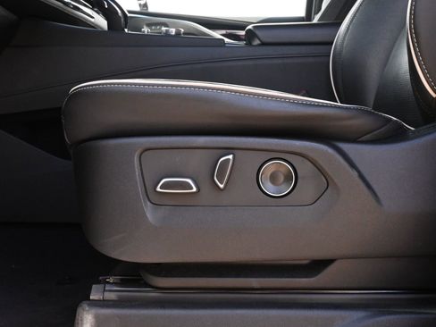 Used 2023 Cadillac Escalade Sport AWD/4WD image 17