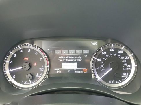 Used 2024 Toyota Highlander XSE FWD image 28