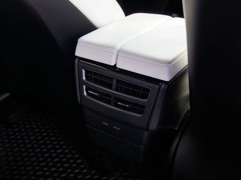 Used 2018 Tesla Model X 100D image 37