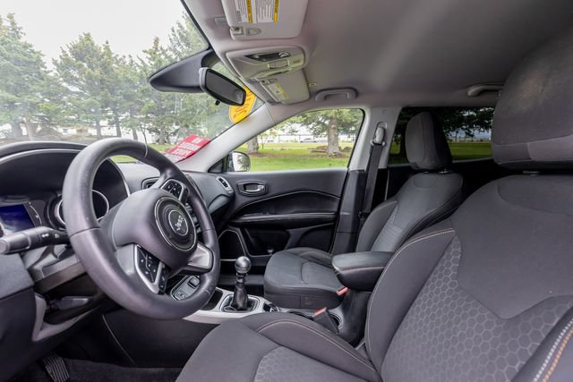 Used 2018 Jeep Compass Sport w/ Mopar Graphics Package FWD image 12