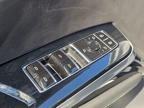 Used 2025 Cadillac Escalade ESV Sport Platinum w/ LPO, ONYX Package AWD/4WD image 25