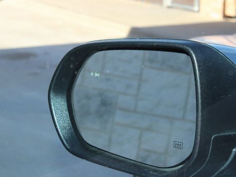 Used 2024 Chevrolet Traverse LS image 24