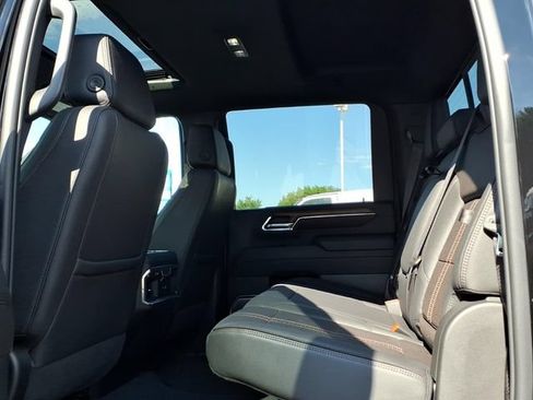 Certified 2024 Chevrolet Silverado 2500 High Country w/ High Country Premium Package AWD/4WD image 12