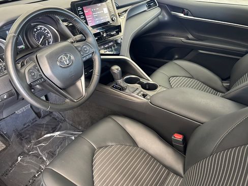 Certified 2023 Toyota Camry SE w/ Cold Weather Package FWD image 9