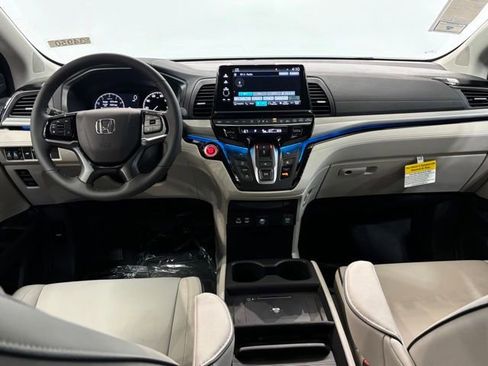 New 2026 Honda Odyssey Touring image 28
