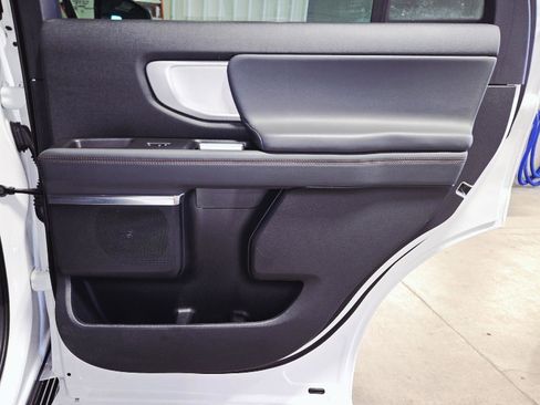 Used 2025 Ford Expedition Active image 25