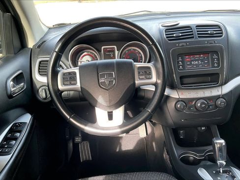 Used 2020 Dodge Journey SE w/ SE Popular Equipment Group image 5