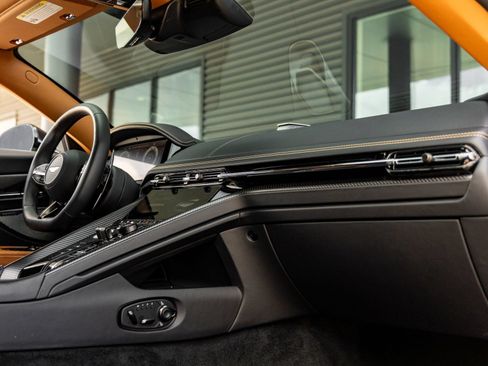 Used 2025 Aston Martin DB12 Coupe RWD image 45
