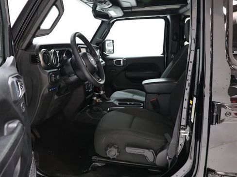 Used 2023 Jeep Wrangler Unlimited w/ Sun & Screen Package AWD/4WD image 18