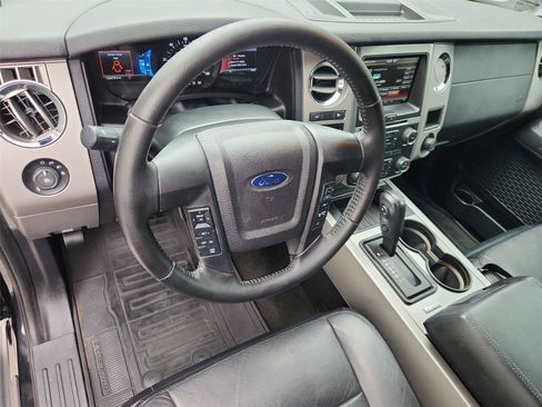 Used 2015 Ford Expedition EL XLT w/ Equipment Group 202A RWD image 10