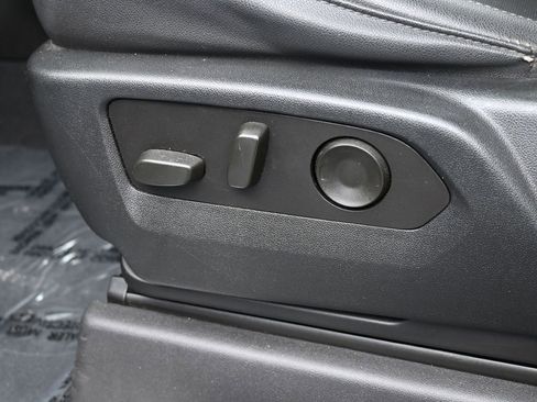 Used 2023 Chevrolet Silverado 1500 LTZ w/ LTZ Premium Package image 16