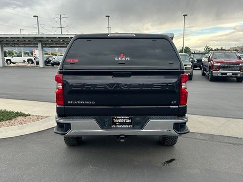 Used 2022 Chevrolet Silverado 1500 LT AWD/4WD image 23