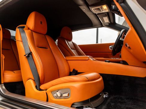 Used 2016 Rolls-Royce Dawn RWD image 43