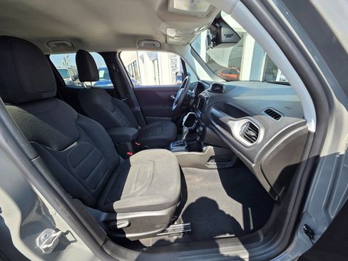 Used 2020 Jeep Renegade Latitude image 13