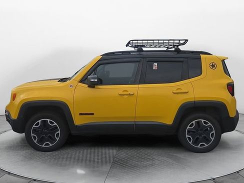 Used 2016 Jeep Renegade Trailhawk AWD/4WD image 2