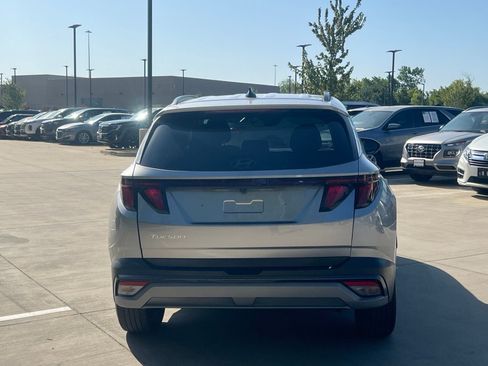 Used 2025 Hyundai Tucson SEL FWD image 11