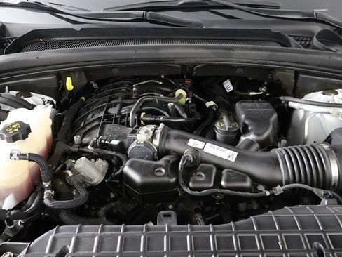 Used 2023 Jeep Grand Cherokee Limited AWD/4WD image 22