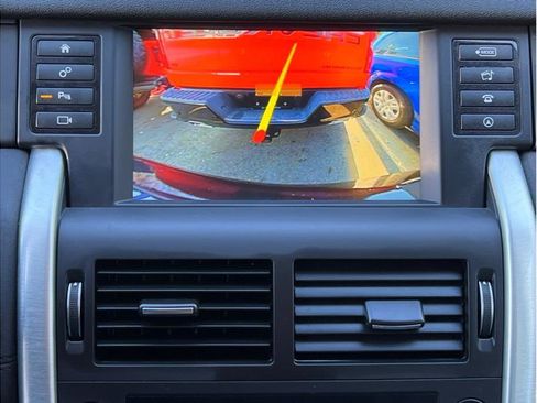 Used 2019 Land Rover Discovery Sport HSE image 14