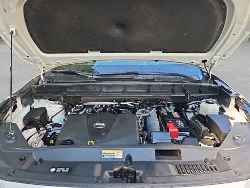 Used 2022 Toyota Highlander Limited FWD image 38