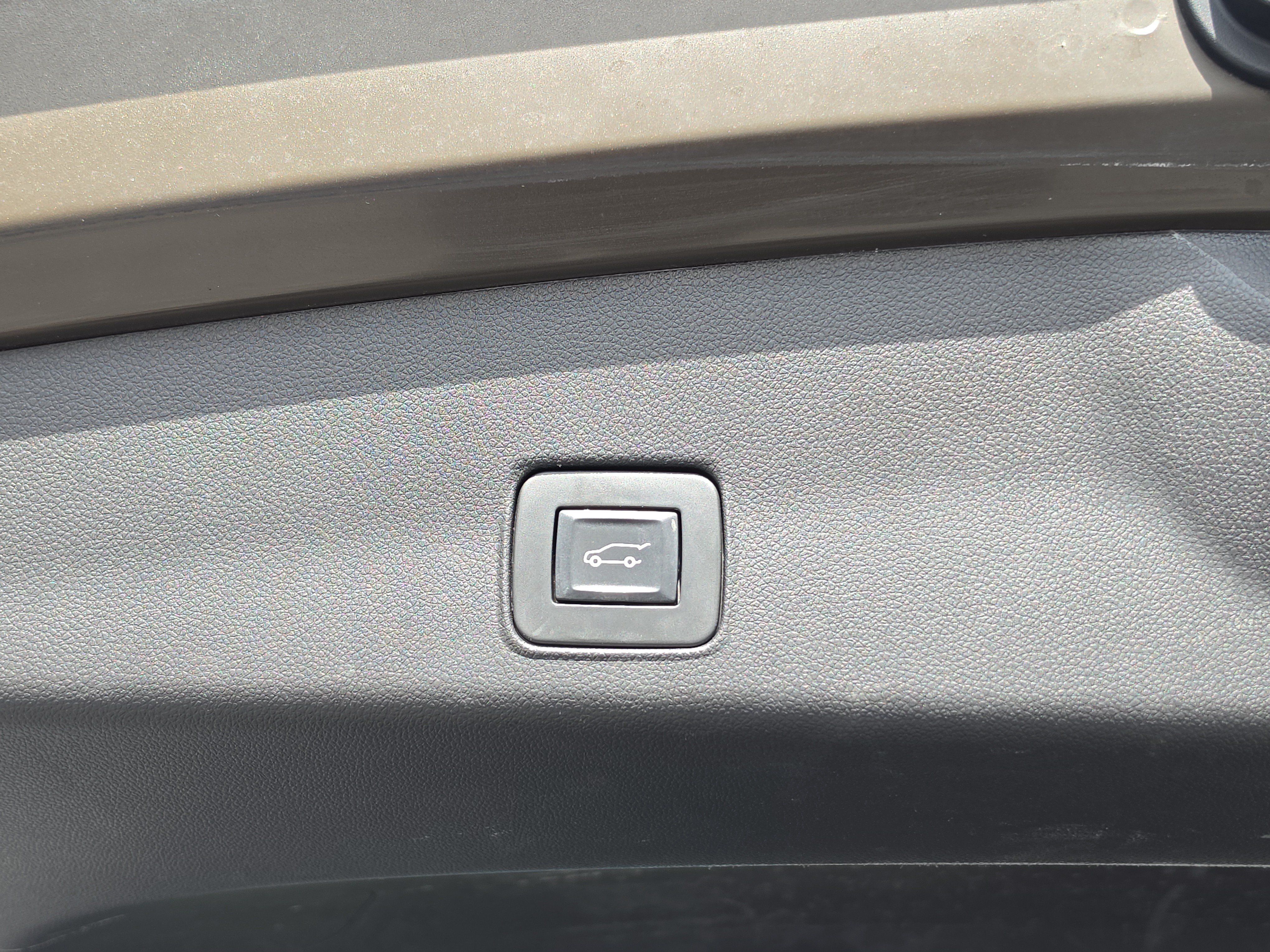 Certified 2022 Chevrolet TrailBlazer ACTIV w/ Sun and Liftgate Package FWD image 8