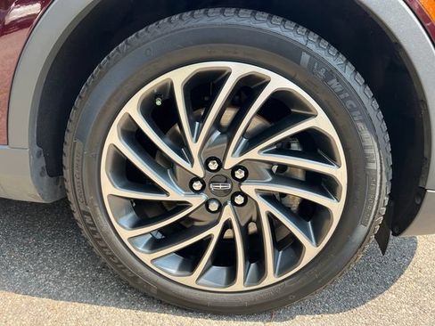 Used 2019 Lincoln Nautilus Reserve AWD/4WD image 14
