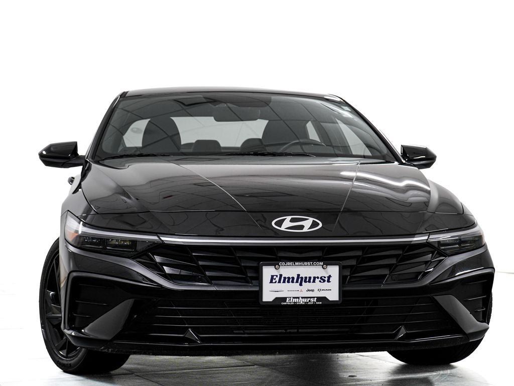 Used 2026 Hyundai Elantra Sport FWD image 3