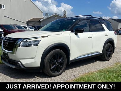 Used 2022 Nissan Pathfinder Platinum w/ Cargo Package