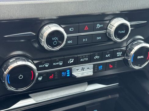 Certified 2025 Ford F350 Platinum image 20