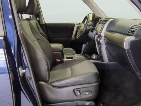 Used 2022 Toyota 4Runner SR5 Premium w/ Moonroof Package AWD/4WD image 13