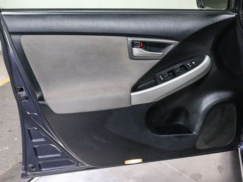 Used 2015 Toyota Prius Three w/ Solar Roof Package FWD image 24