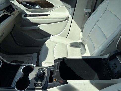 Used 2018 GMC Terrain Denali w/ Comfort Package image 24