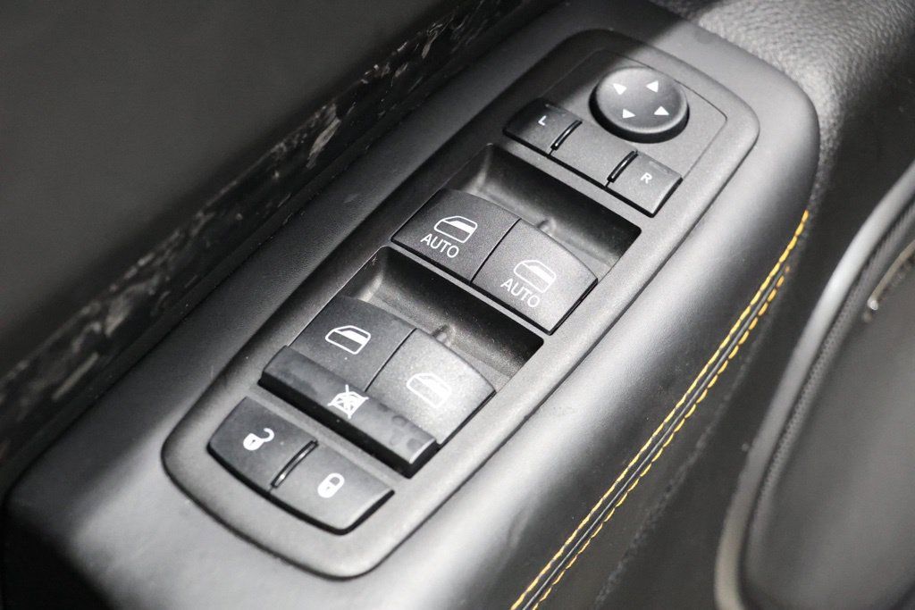 Used 2023 Dodge Durango R/T w/ Hemi Orange Plus Package AWD/4WD image 21