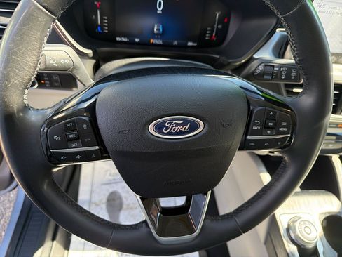 Used 2023 Ford Escape Active w/ Tech Pack #1 AWD/4WD image 10