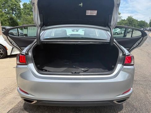 Used 2023 Lexus ES 350 w/ Accessory Package (Z1) FWD image 10